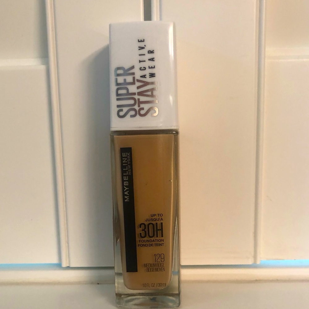 NEW
Maybelline Super Stay Active Wear~ Medium Beige